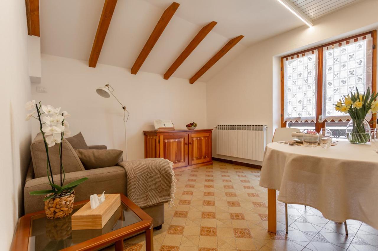 Ca' Marchesi Apartments Sernio Екстериор снимка